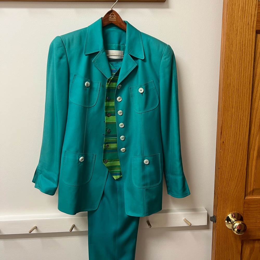 Full Silk Pant Suit: Multiple pieces